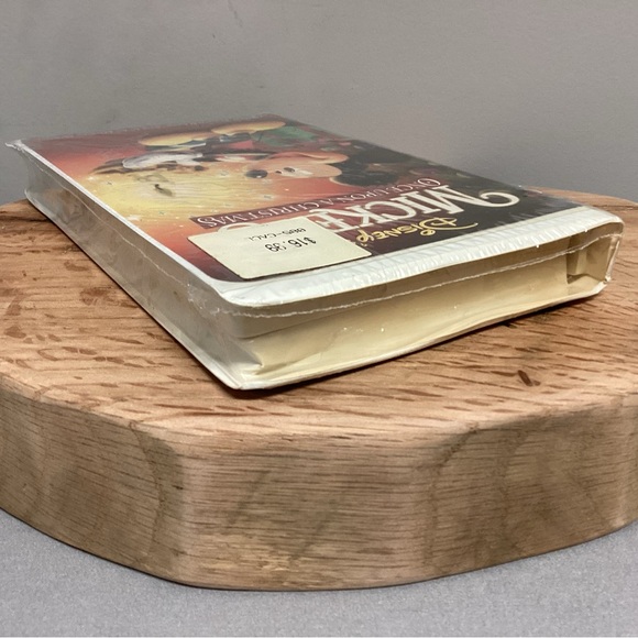 🟢 Sealed New - Disney’s Mickeys Once Upon A Christmas VHS Tape - Vintage - Rare - Picture 8 of 9